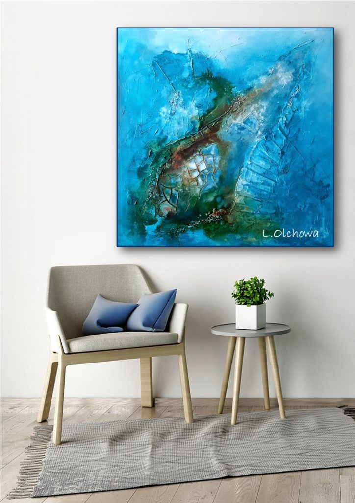 blaues Gemälde im Wohnhzimmer